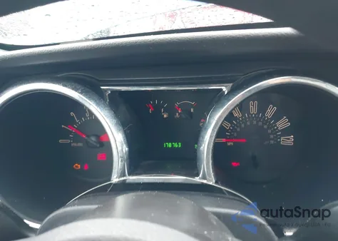 2009 Ford Mustang V6/V6 Premium from USA, damaged, VIN 1ZVHT80N795131542